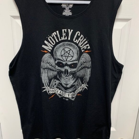 Genuine Merchandise Other - NEW- MOTLEY CRU MENS  BAND MUSCLE TEE